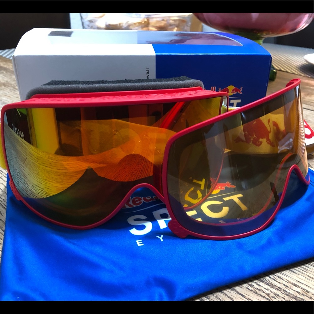 NEW Goggles